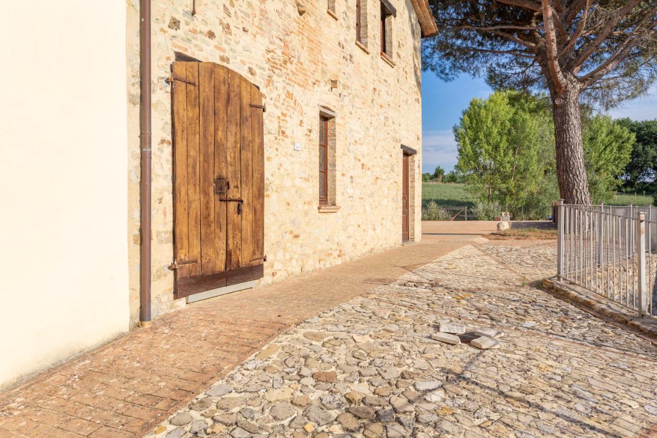 Gh Borgo Pulciano Agriturismo Montone  Exterior foto