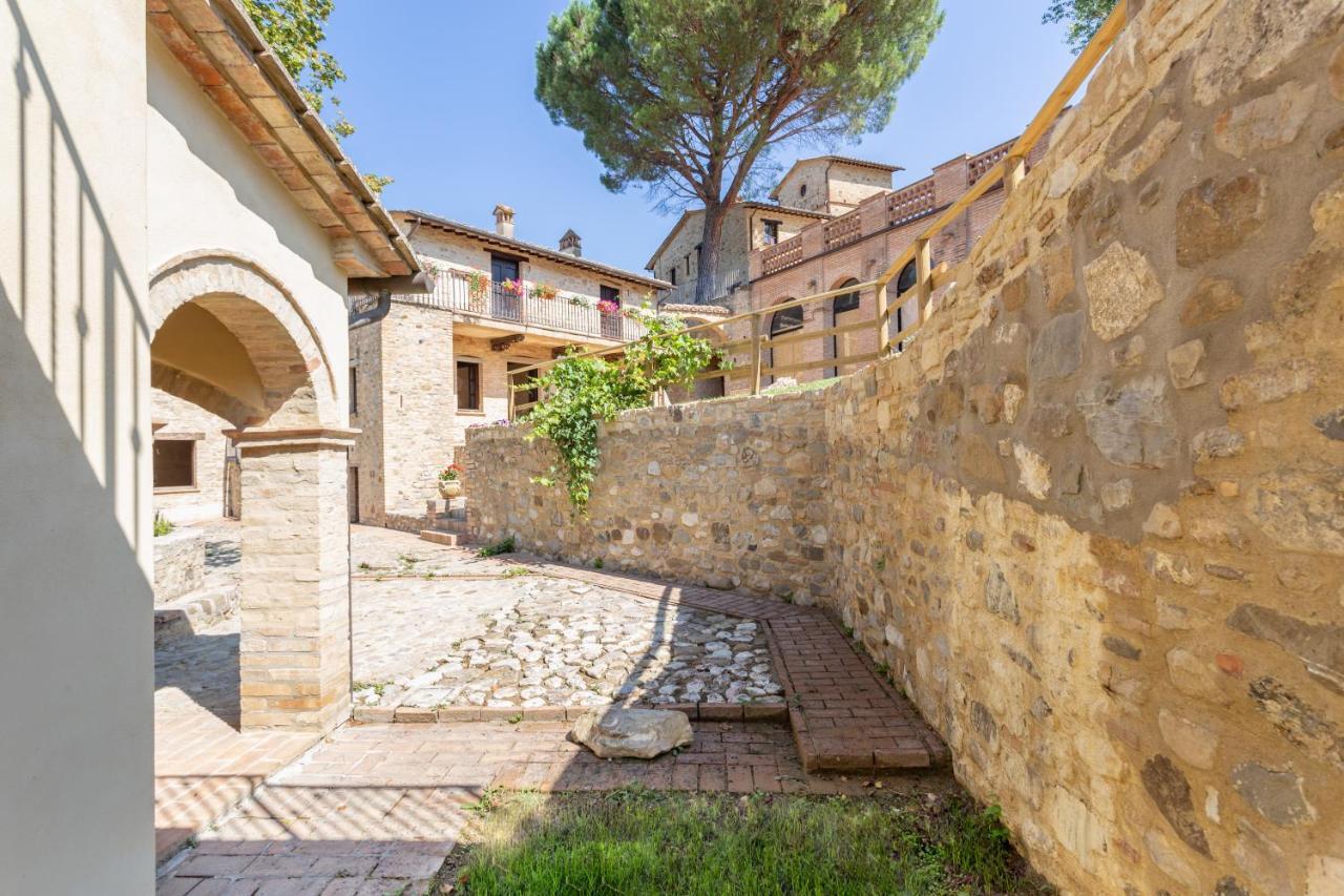 Gh Borgo Pulciano Agriturismo Montone  Exterior foto