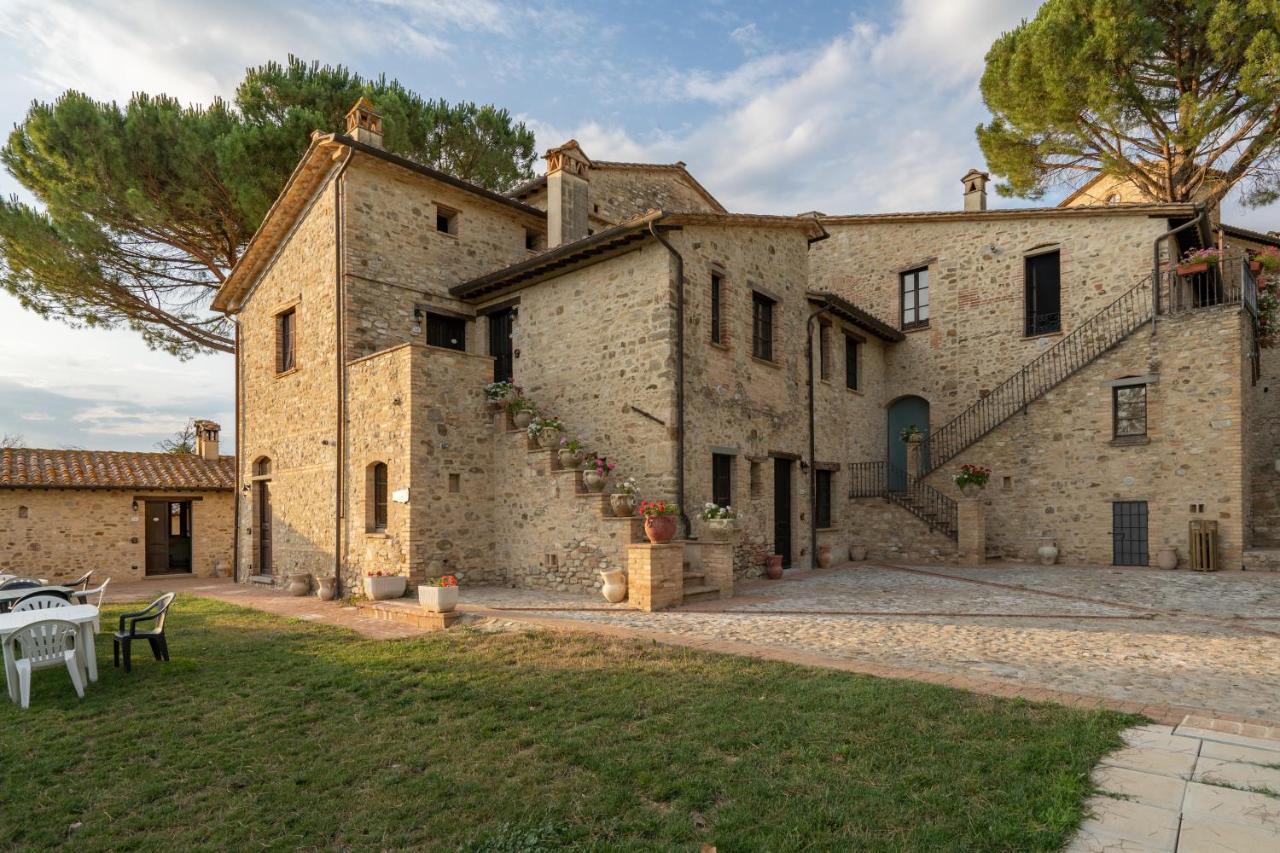 Gh Borgo Pulciano Agriturismo Montone  Exterior foto