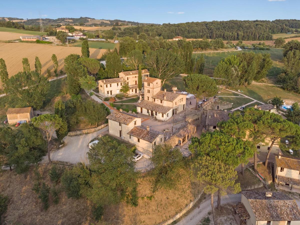 Gh Borgo Pulciano Agriturismo Montone  Exterior foto